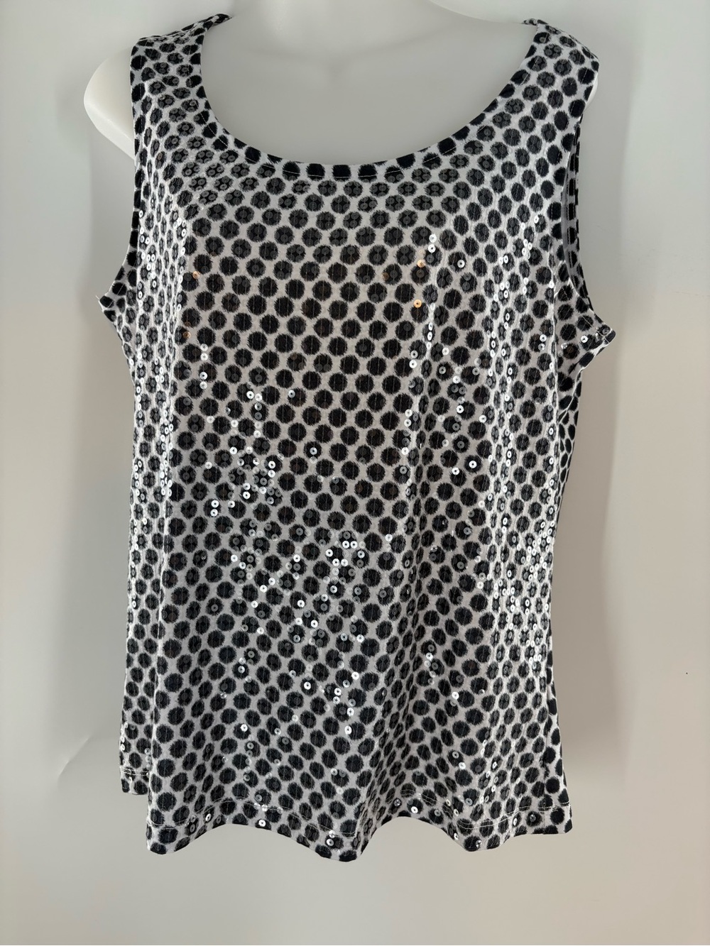 Chicos Zenergy Donna Dot Sequin Tank Top Black White Polka Dot Blouse Size 1 EUC
